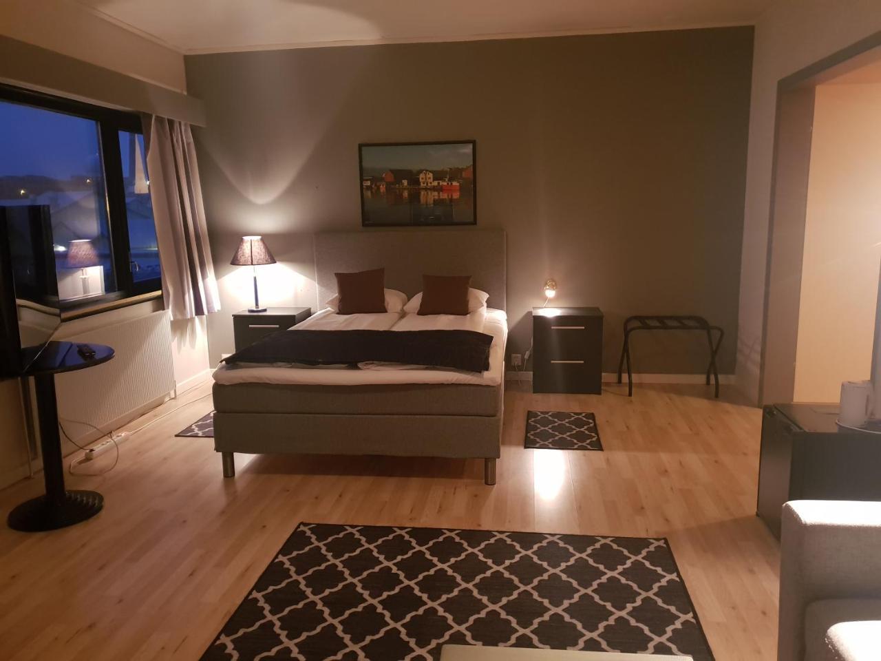 Vardo Hotel المظهر الخارجي الصورة